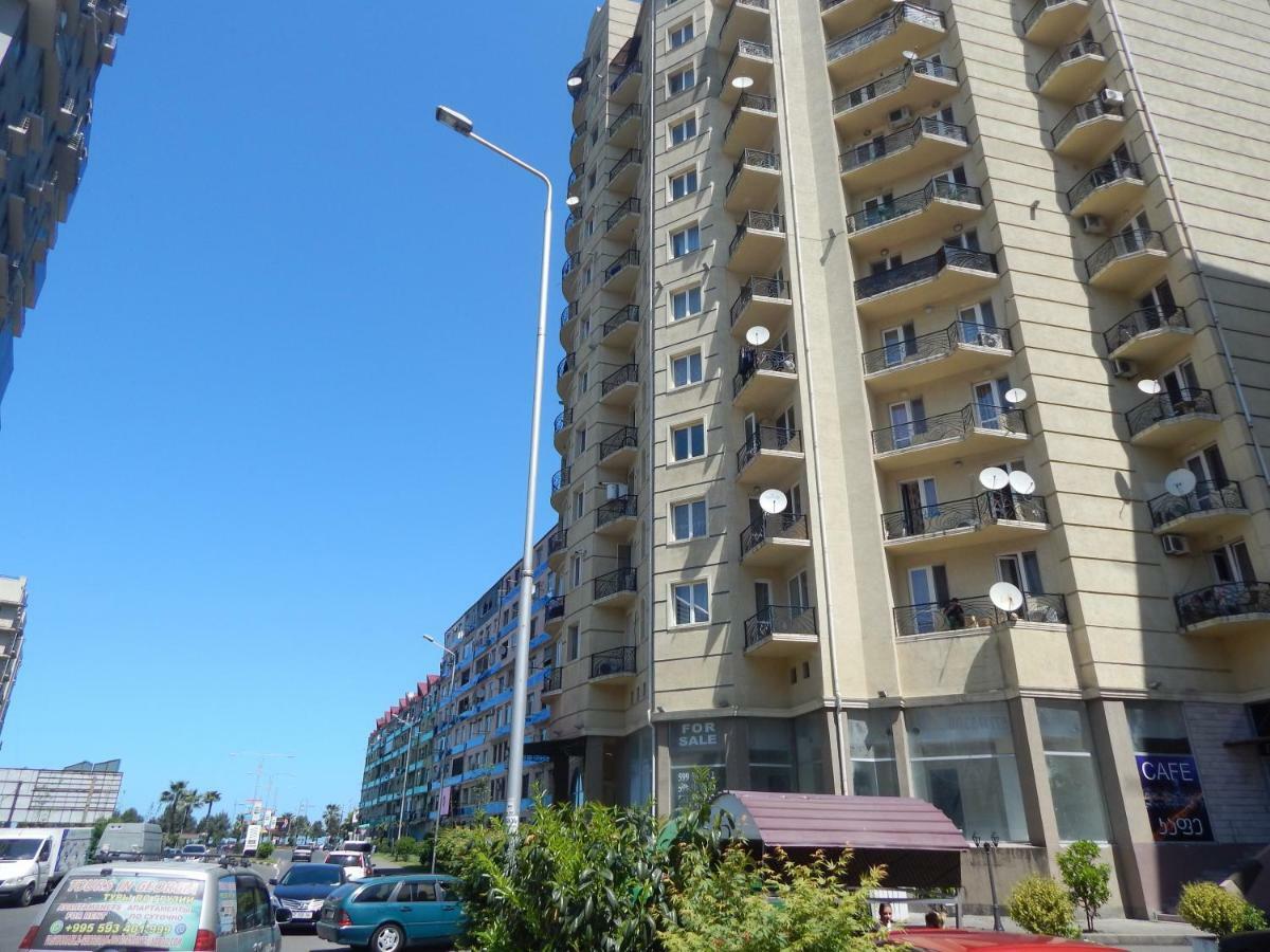 Apartment First Line From Sea Batoumi Extérieur photo