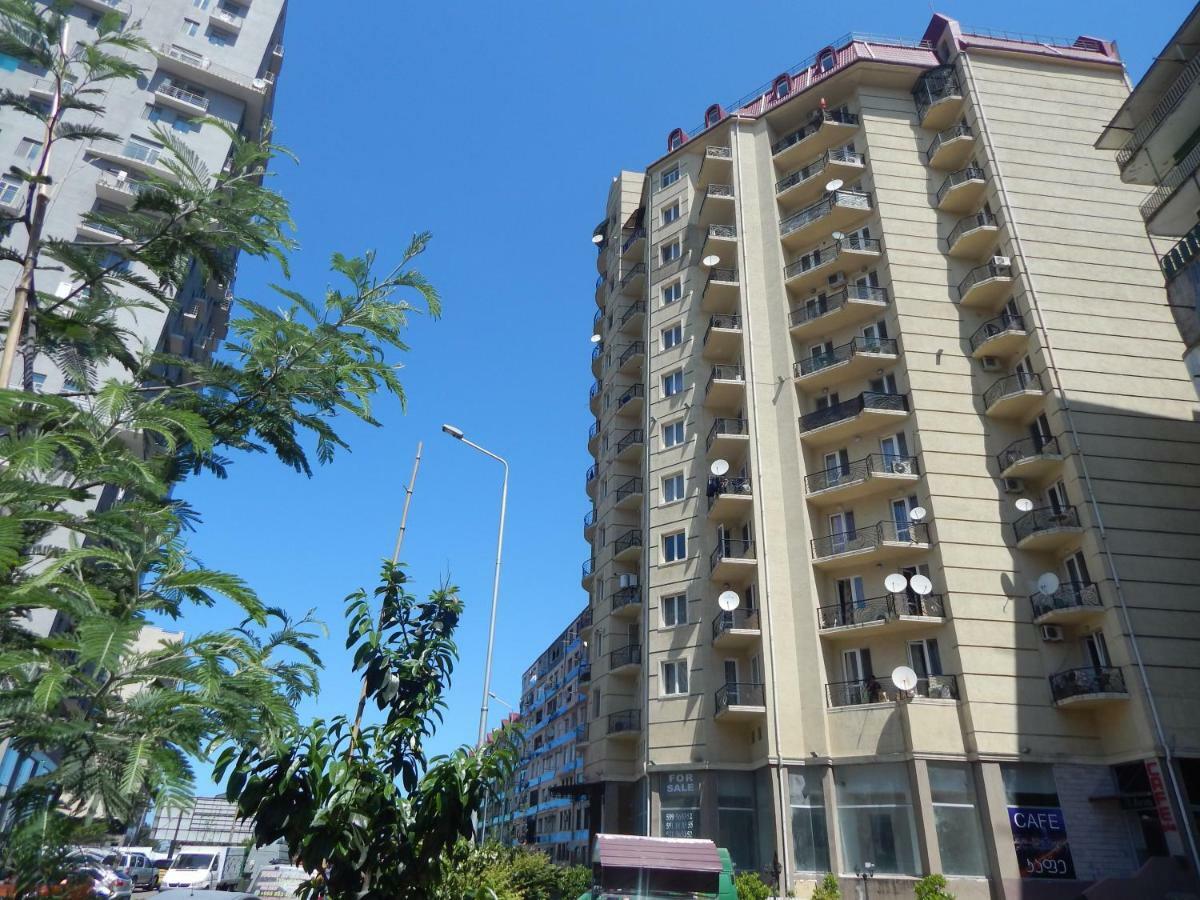 Apartment First Line From Sea Batoumi Extérieur photo
