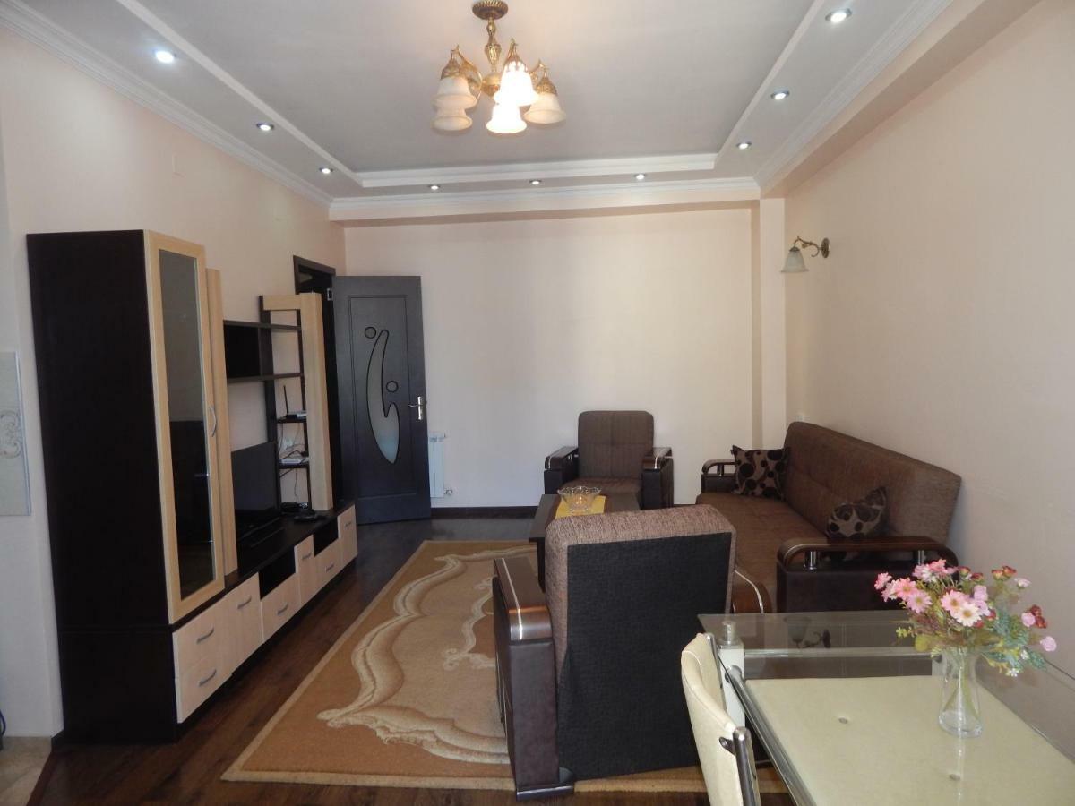 Apartment First Line From Sea Batoumi Extérieur photo