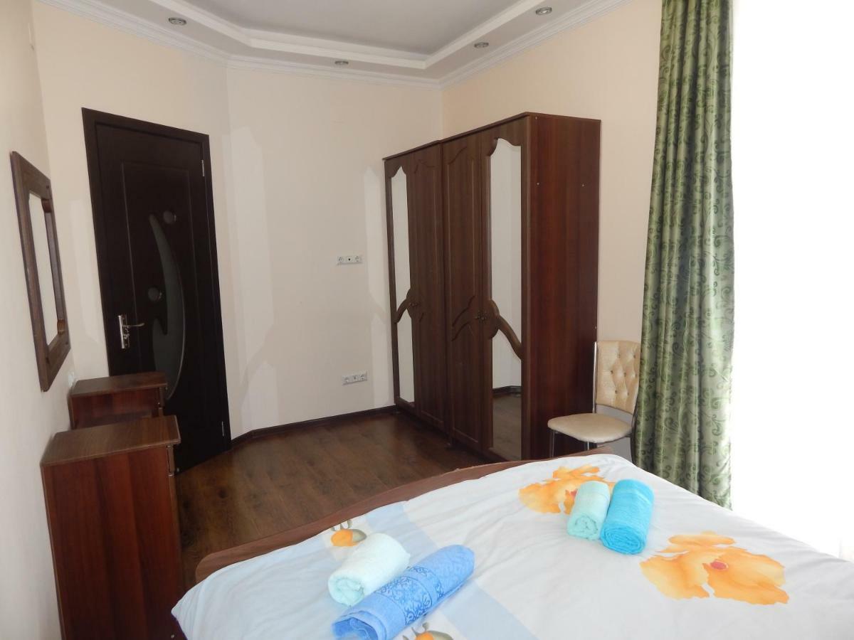 Apartment First Line From Sea Batoumi Extérieur photo