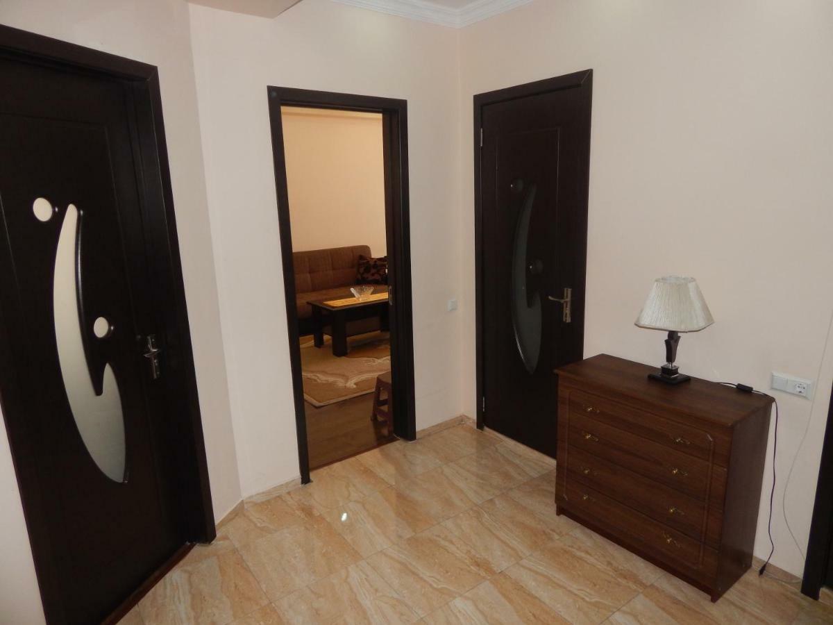 Apartment First Line From Sea Batoumi Extérieur photo